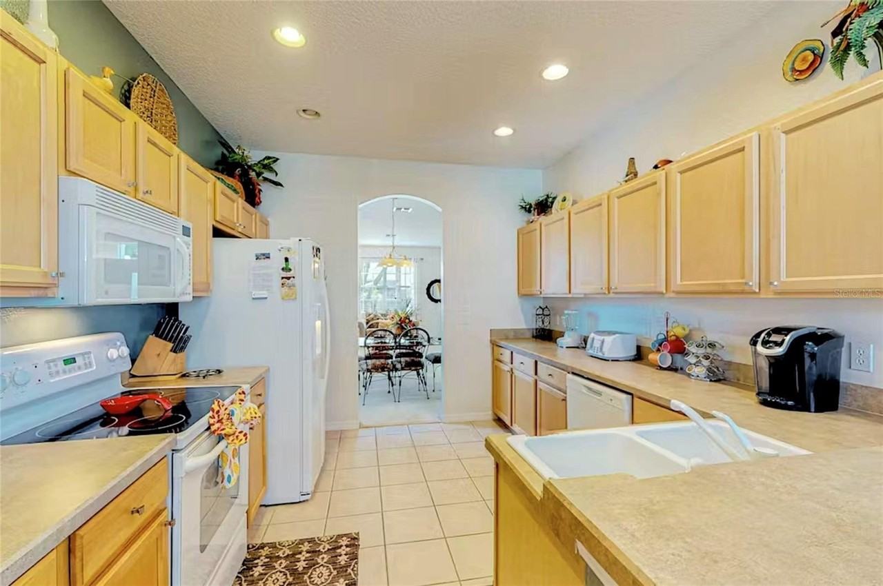 136 Henley Cir - Photo 6 of 22