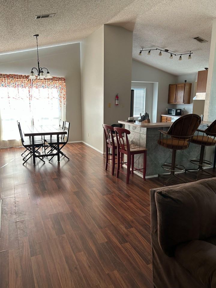 Willow Wood Dr - Photo 7 of 10