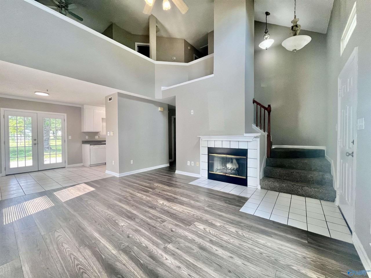 102 Yellowwood Ct - Photo 3 of 17