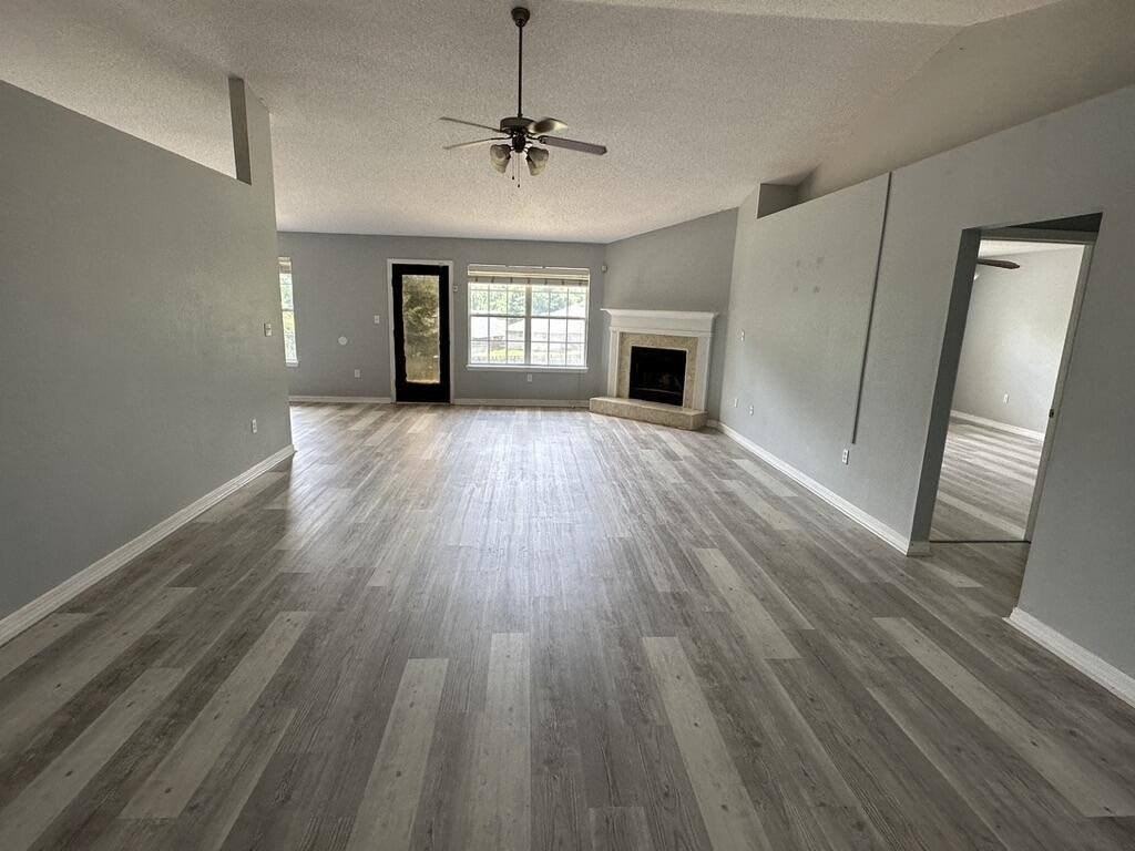 427 Triton St - Photo 6 of 15