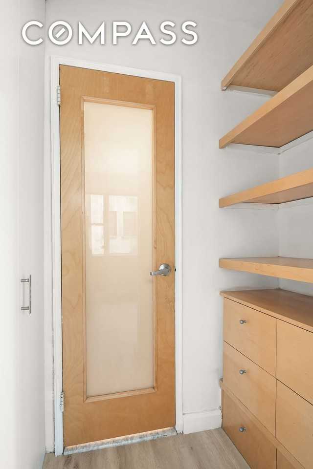 430 W 34th St #7A - Photo 4 of 7