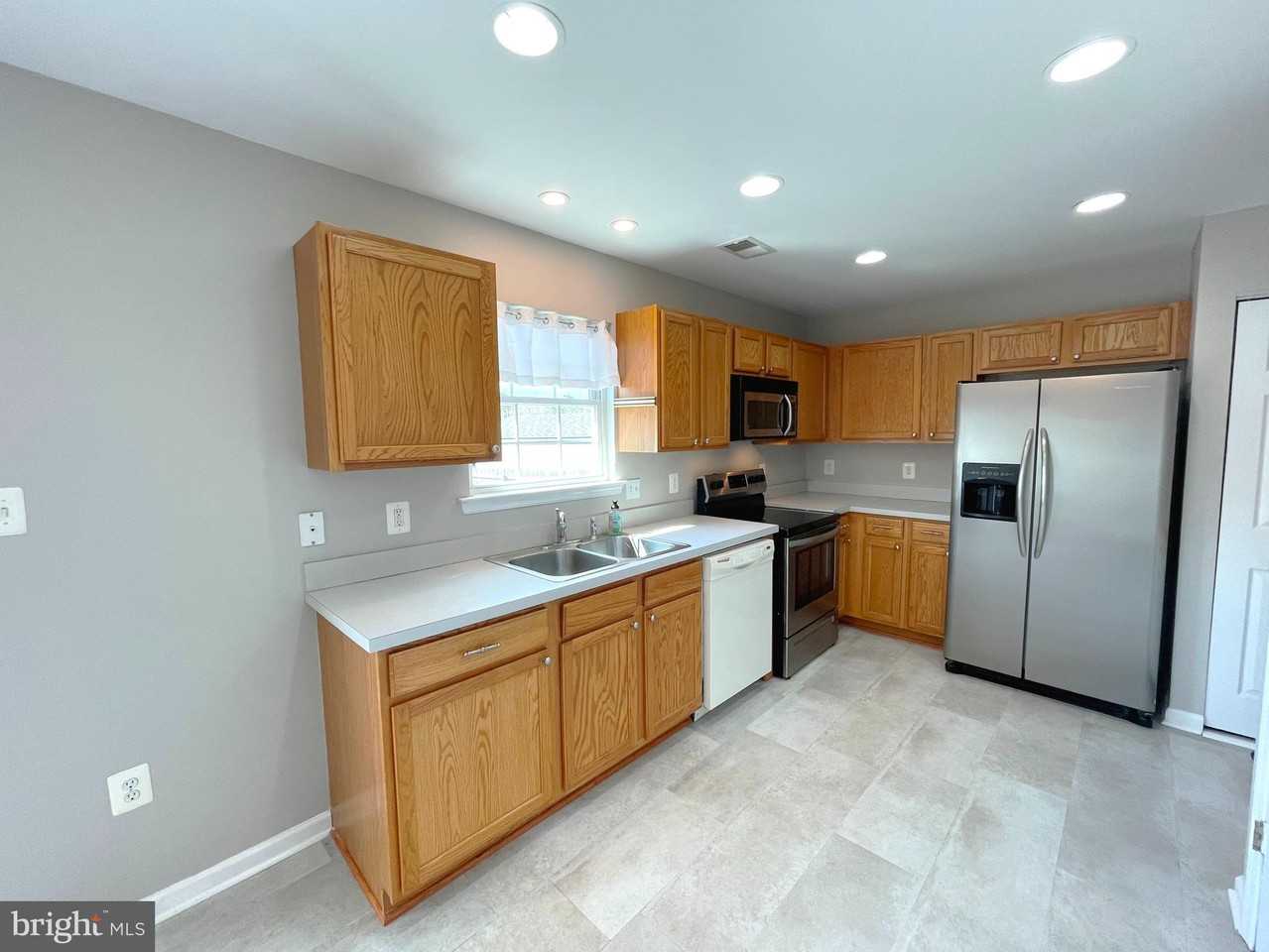 813 Yardley Drive - Photo 6 of 19