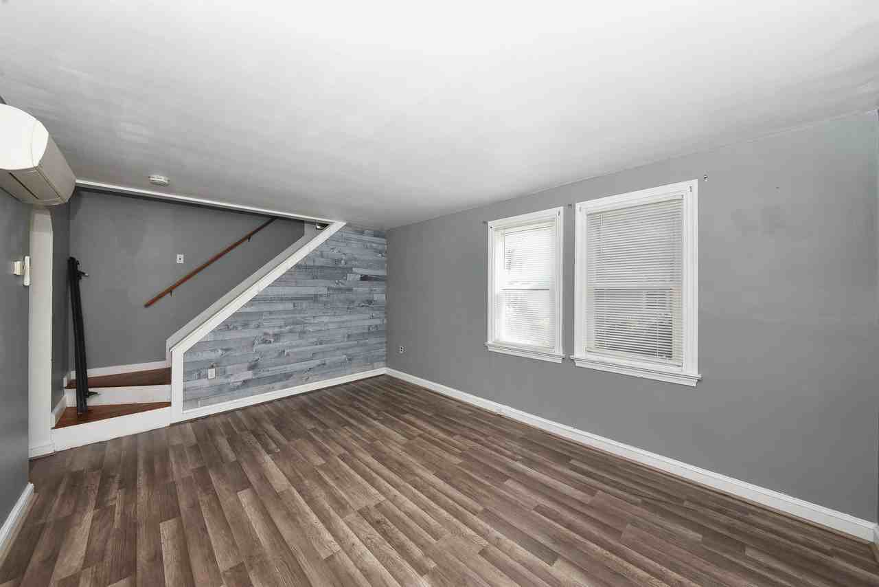 32 Norwyn Rd - Photo 7 of 39