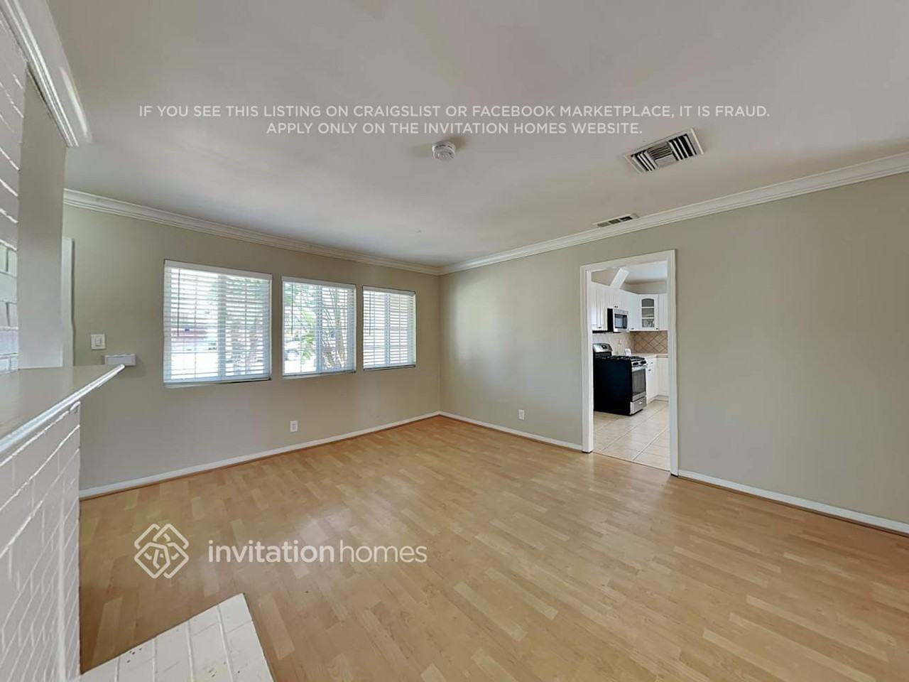 7943 Lasaine Avenue - Photo 3 of 19