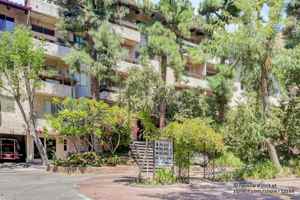 featured image of 2700 Cahuenga Blvd E #1305