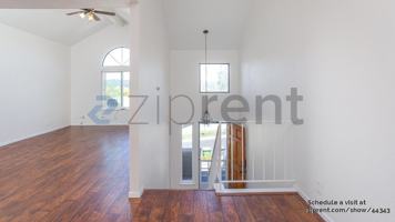 featured image of 4 Carriage Ln