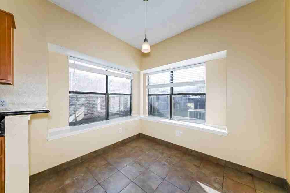 529 Horse Shoe Bnd - Photo 7 of 16