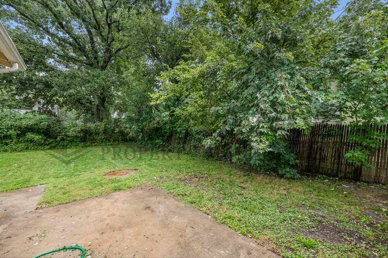332 N Rutan St - Photo 3 of 37