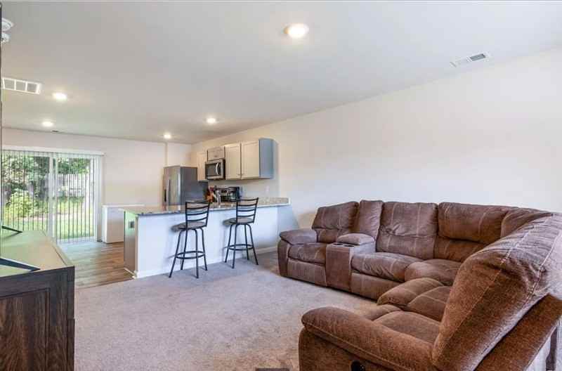 3612 Roselawn Ter - Photo 2 of 28