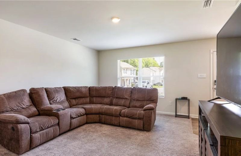 3612 Roselawn Ter - Photo 3 of 28