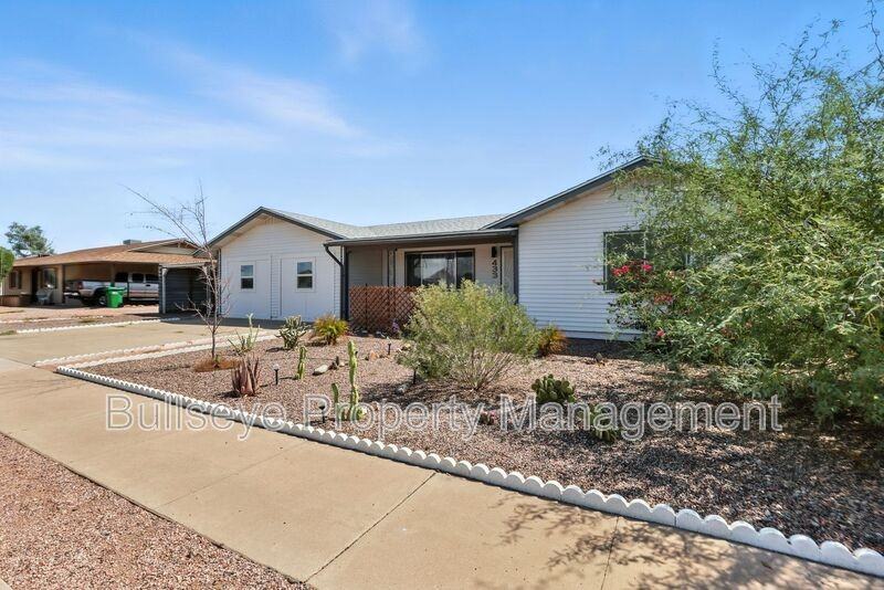 433 S 113th Pl - Photo 3 of 40