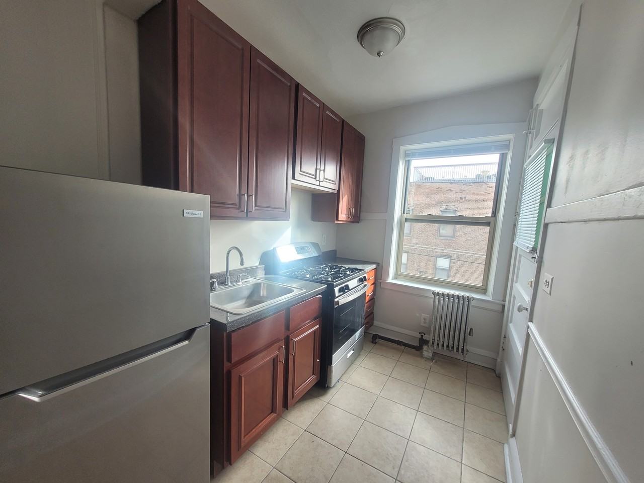 7665-7715 N. Sheridan - Photo 7 of 22