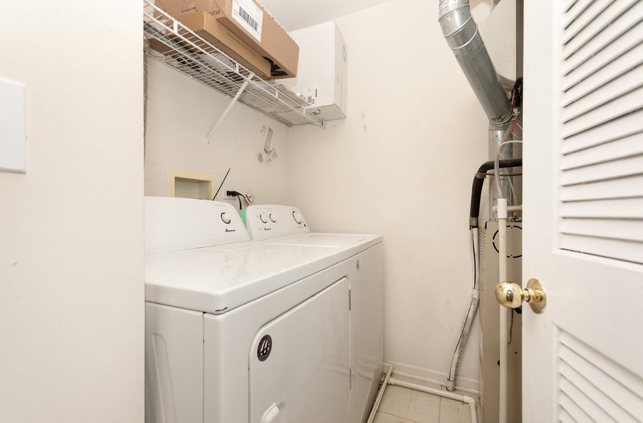 3160 Bromley Ln - Photo 2 of 20