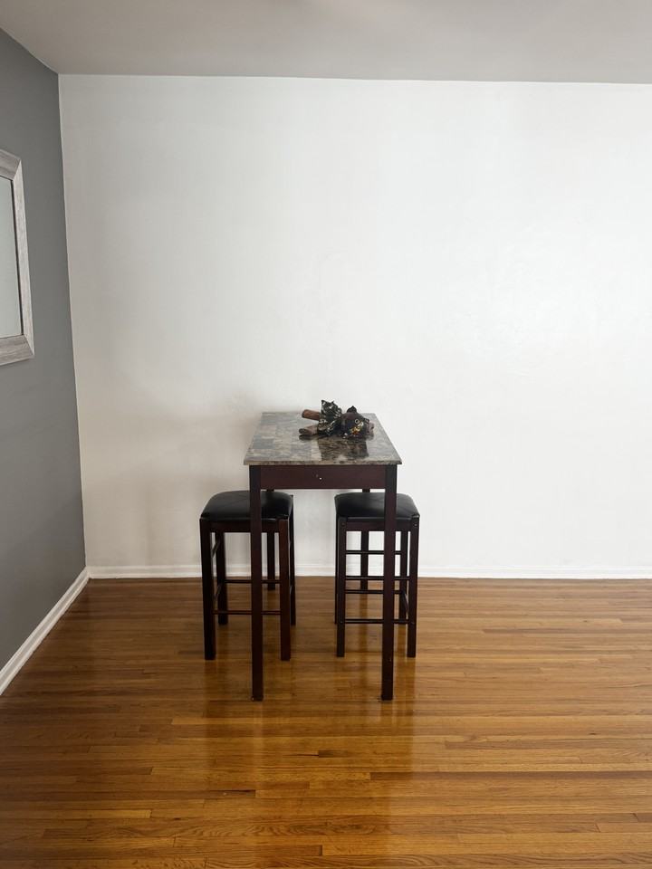 103 N Hayworth Ave #3 - Photo 7 of 12