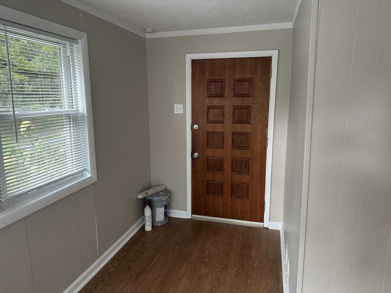 319 W Park Ave #A - Photo 6 of 10