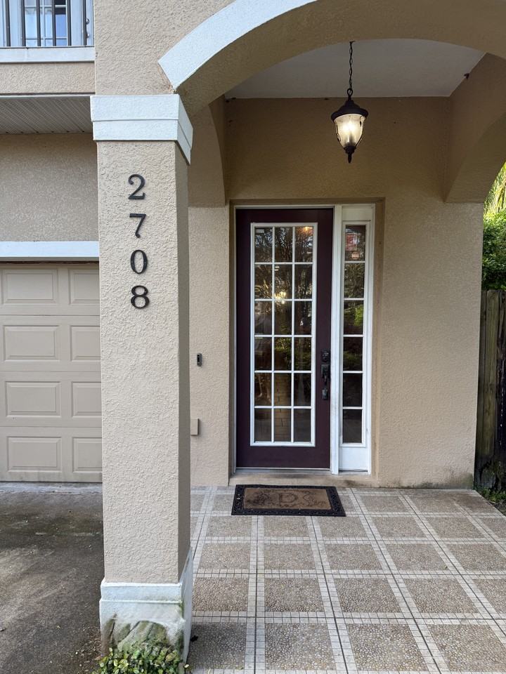 2708 E Church St #1 - Photo 2 of 27