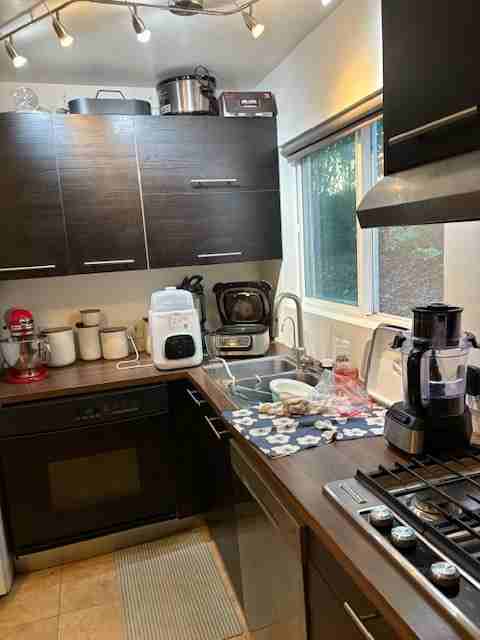 8635 Mellmanor Dr #D - Photo 2 of 7