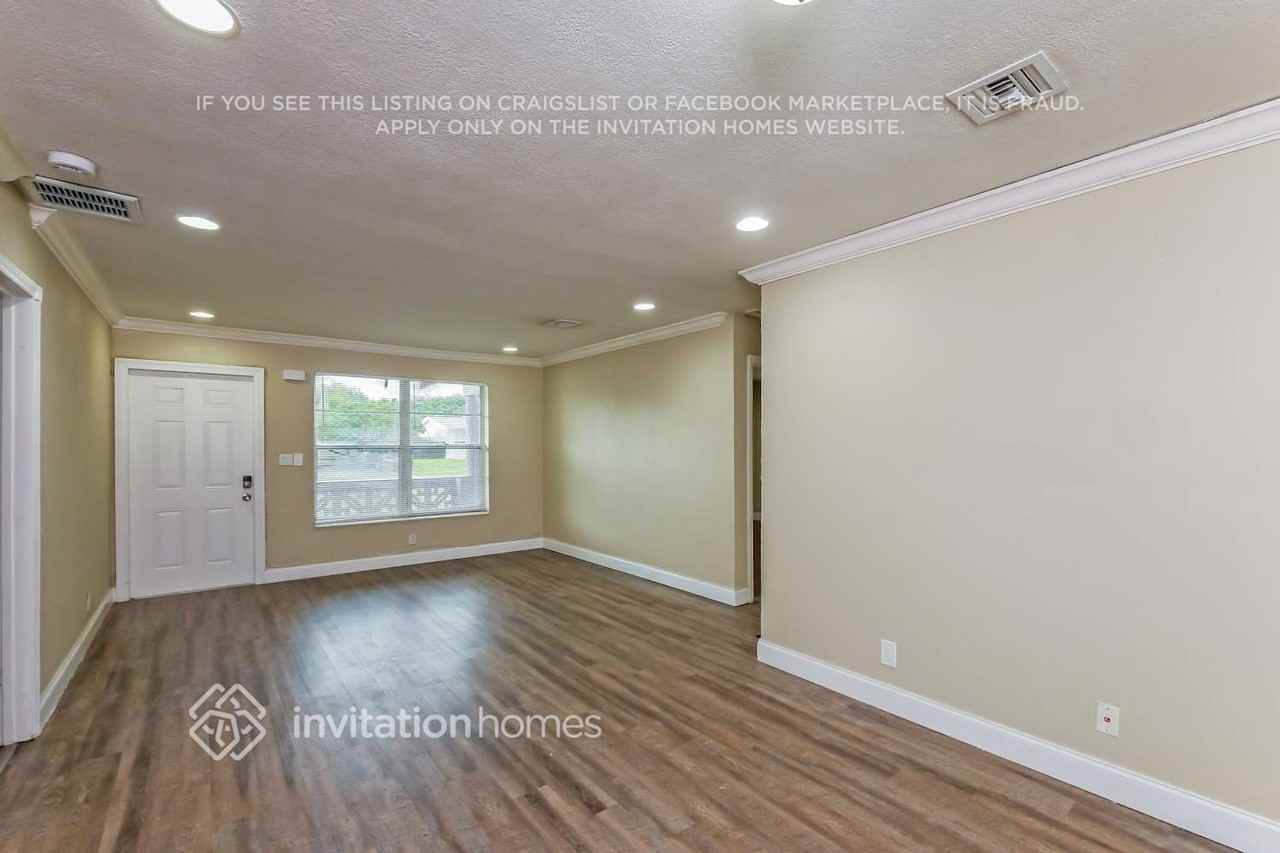 6460 Grant Ct - Photo 4 of 17