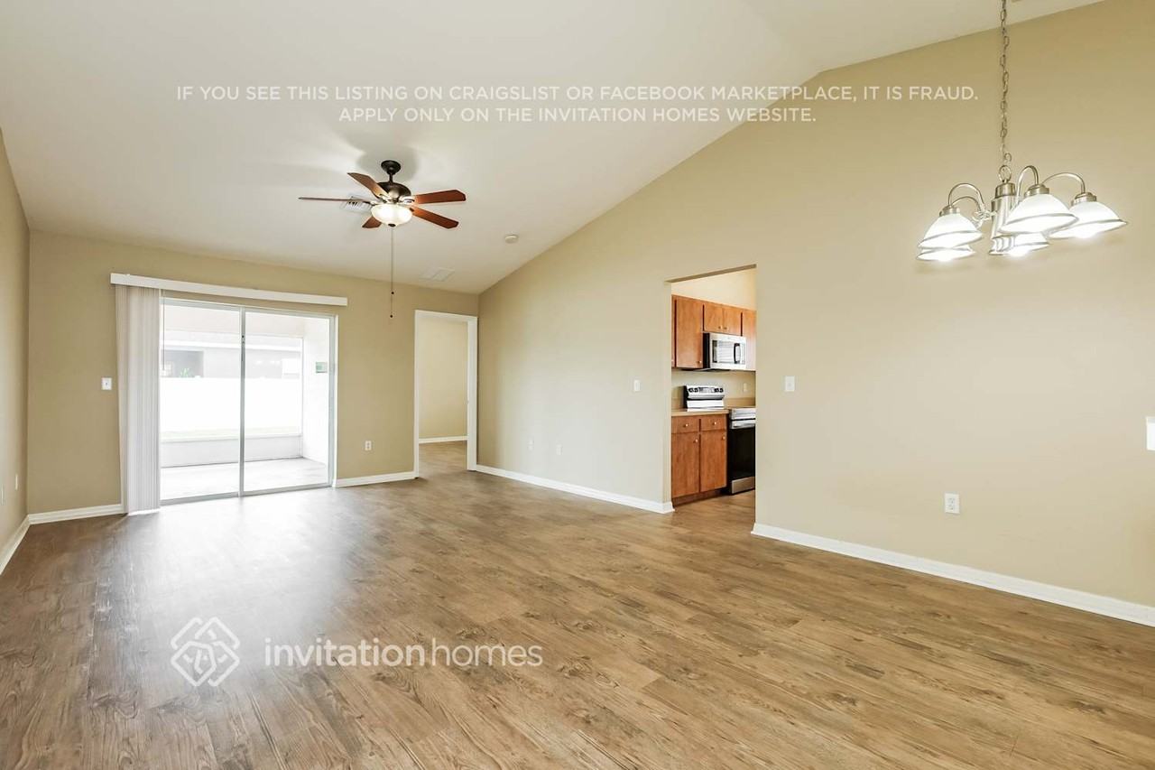 8749 Pebblebrooke Way - Photo 5 of 17