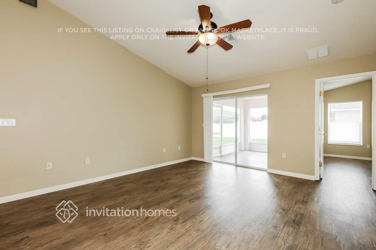 8749 Pebblebrooke Way - Photo 4 of 17