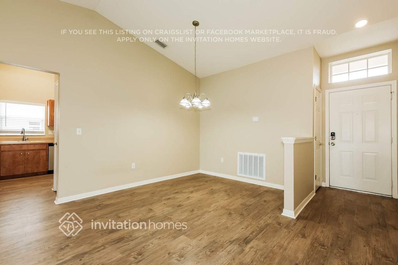 8749 Pebblebrooke Way - Photo 6 of 17