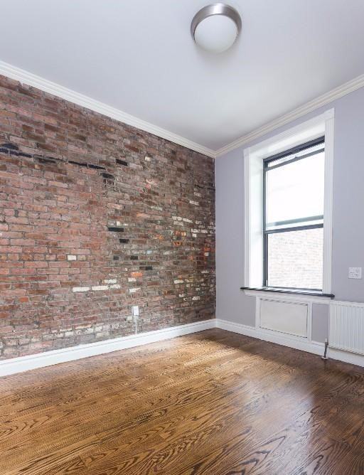 E 1st St #5R - Photo 4 of 6