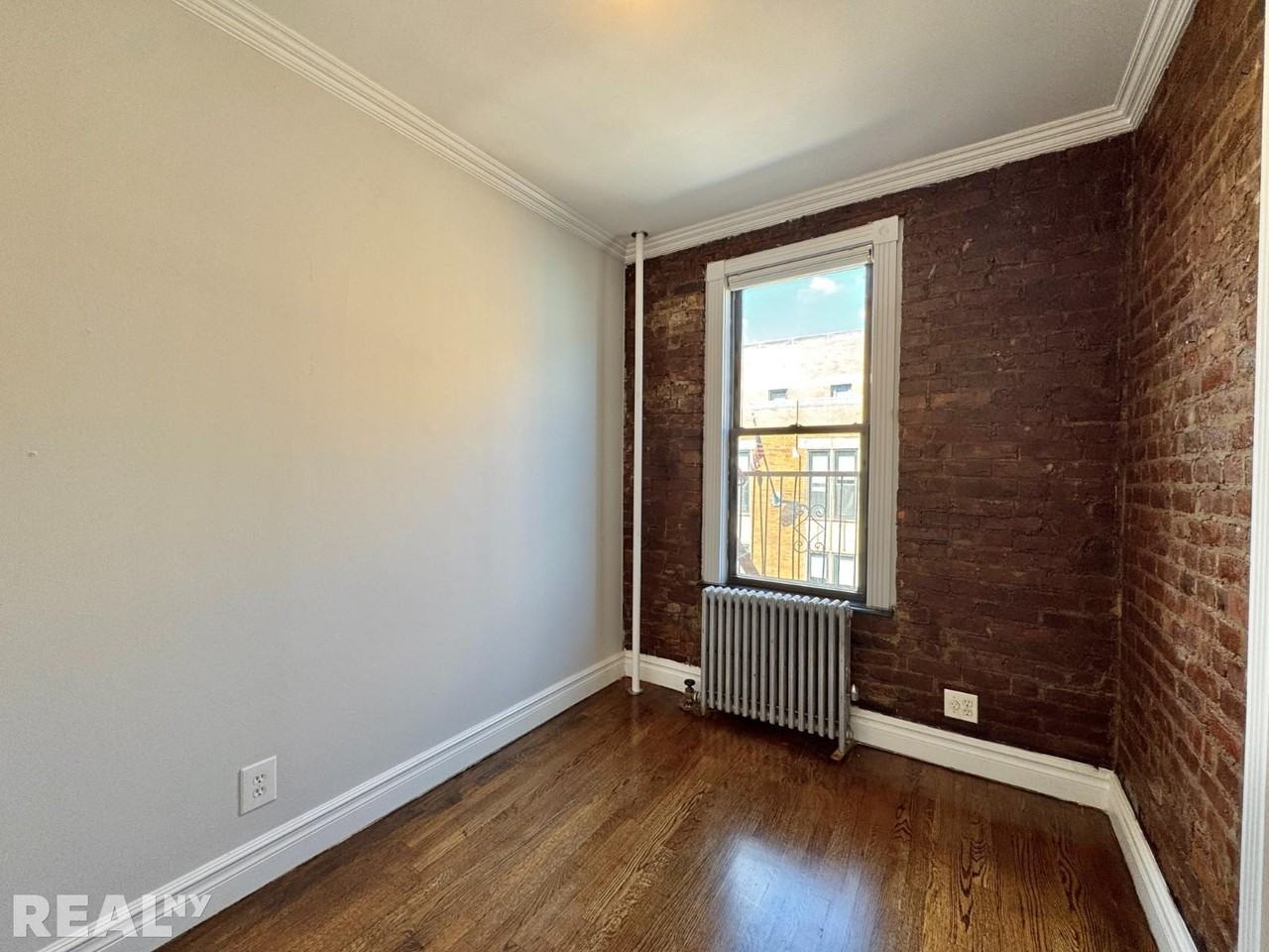 E 13th St #5B - Photo 7 of 8