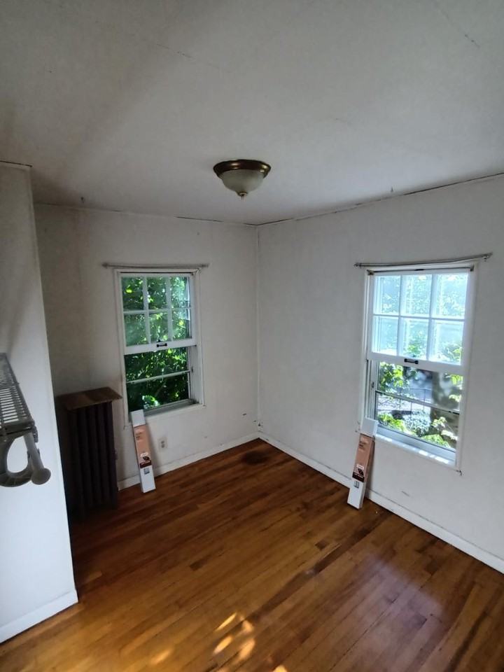 2127 University Ave - Photo 4 of 10