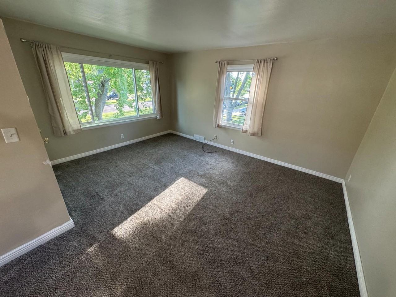 4708/4710 West Howard Avenue - Photo 2 of 10