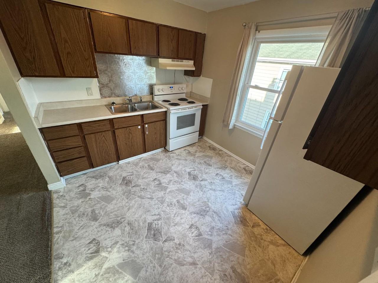 4708/4710 West Howard Avenue - Photo 3 of 10