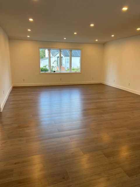 21 Flower Rd - Photo 3 of 22