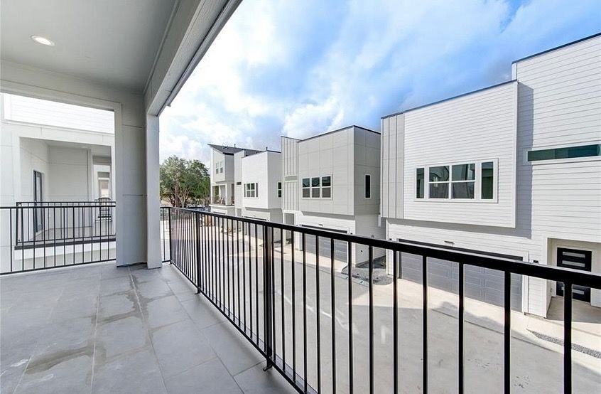 1102 Paul Quinn St ##B - Photo 2 of 48