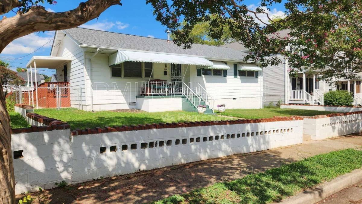 1806 Powhatan St - Photo 2 of 10