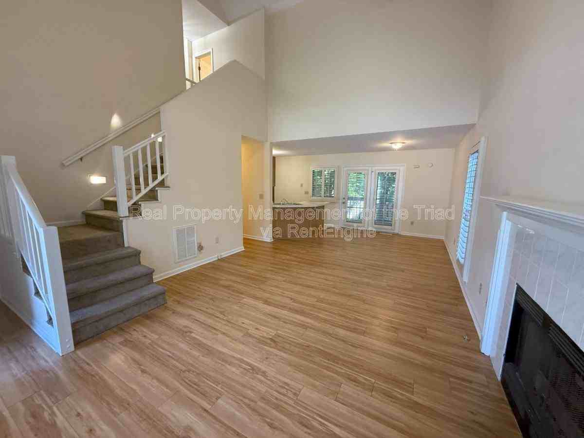 3802 King Edward Ct - Photo 2 of 10