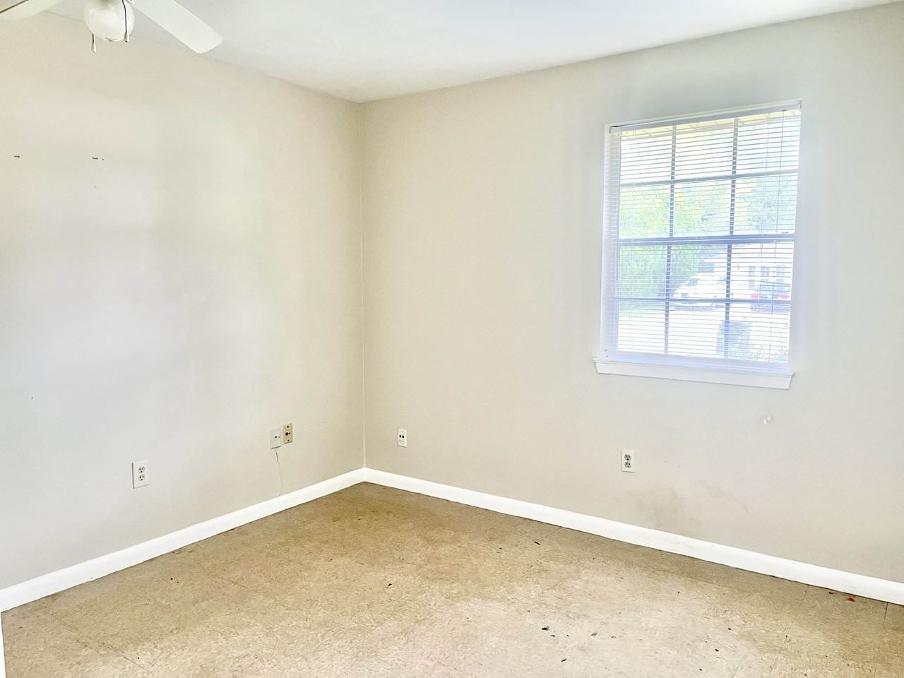 11766 Willow Oak Ave - Photo 2 of 12
