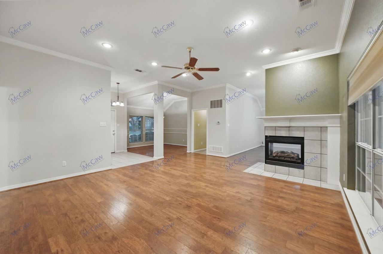 211 Sendero Dr - Photo 4 of 25