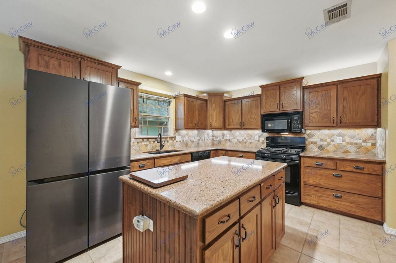 211 Sendero Dr - Photo 6 of 25