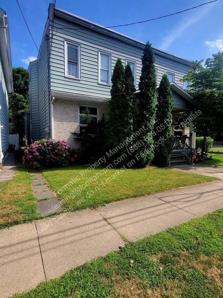 166 W River St #2 - Photo 2 of 16