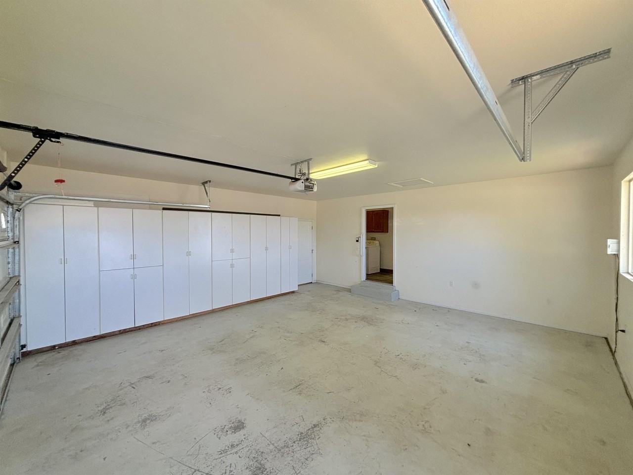 465 E Meadowlark Ln - Photo 2 of 35