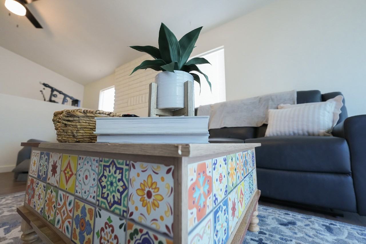 1604 North Municipal Drive Bedroom 1 - Photo 5 of 14