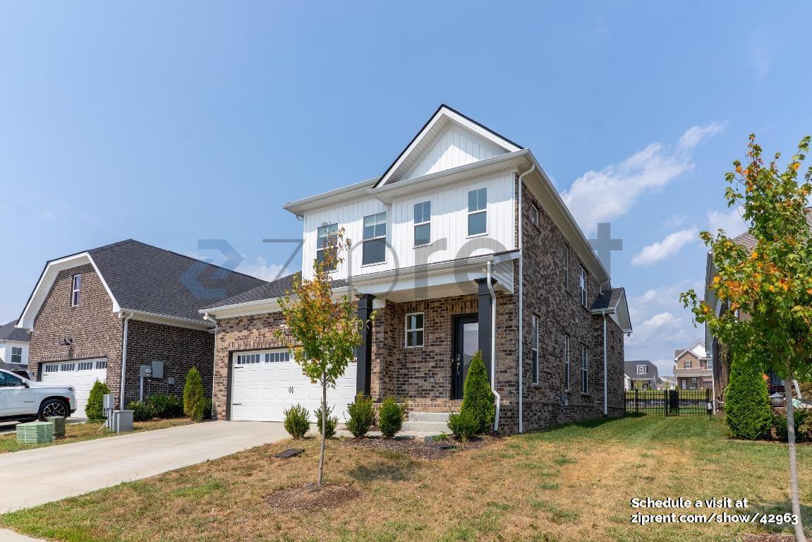 203 Hudson Dr - Photo 4 of 33