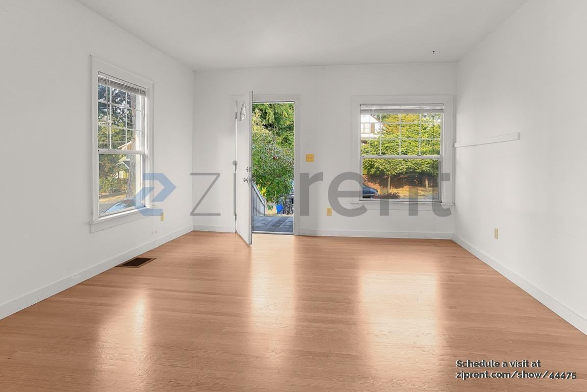 5536 27th Ave Ne - Photo 2 of 19