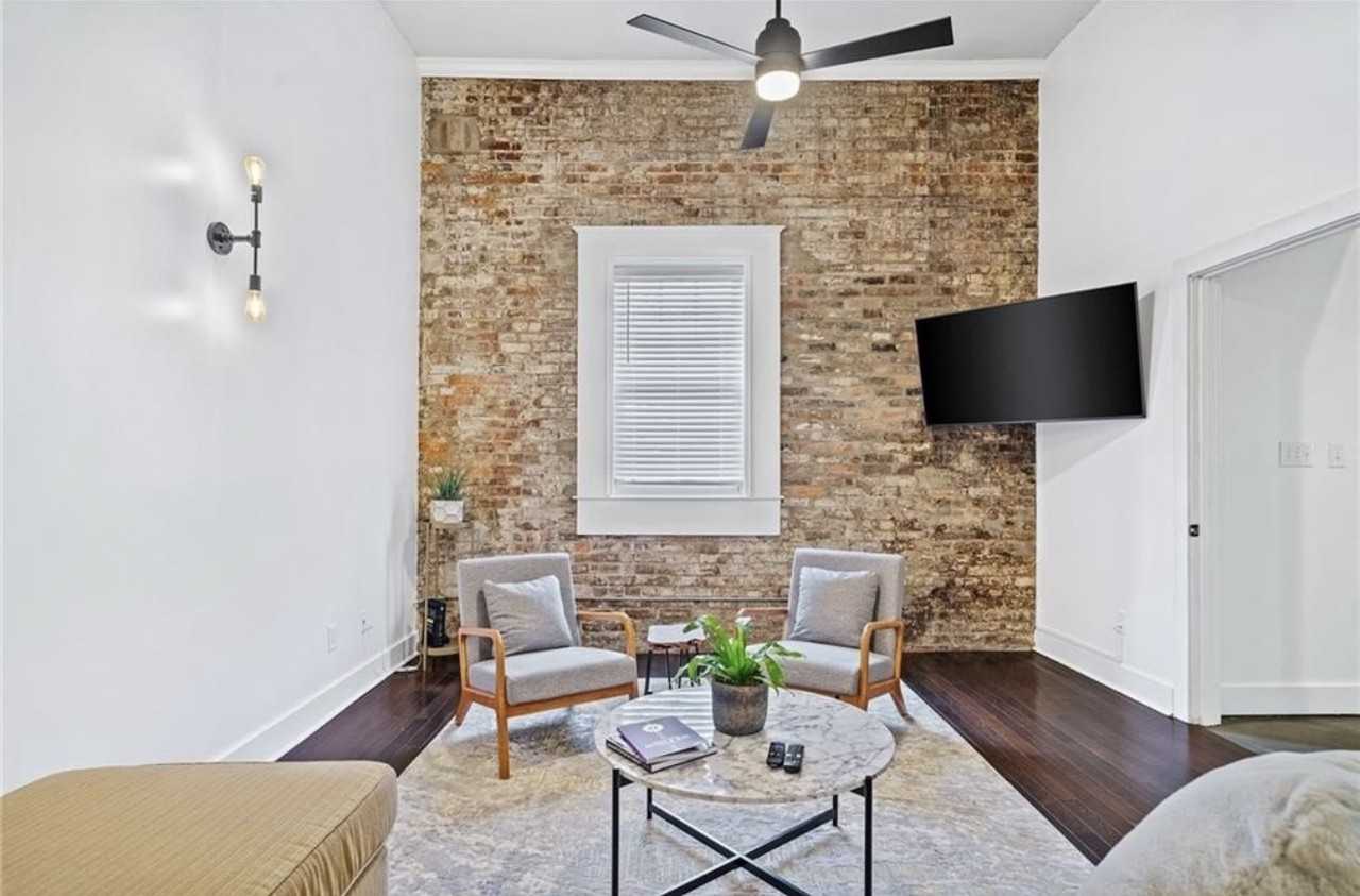 204 Conti St #1A - Photo 5 of 14