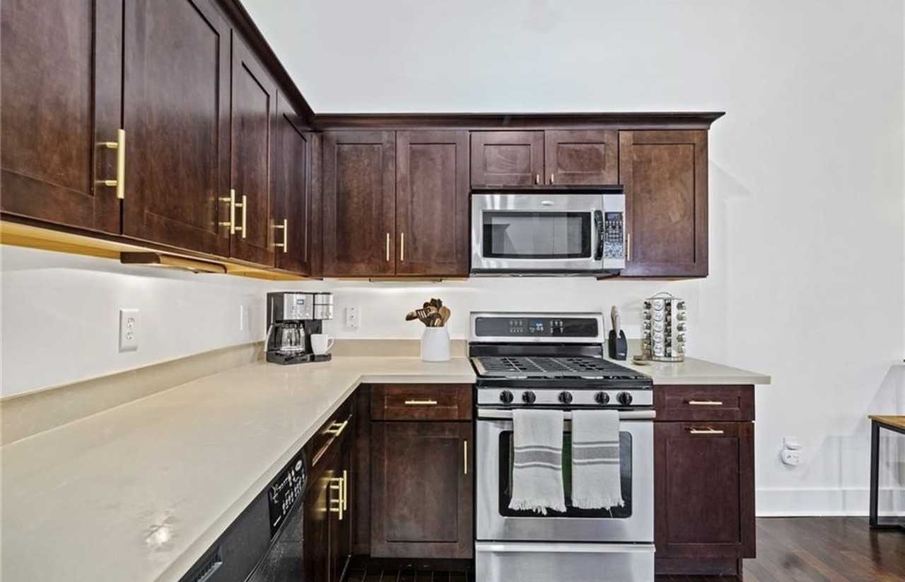 204 Conti St #1A - Photo 6 of 14