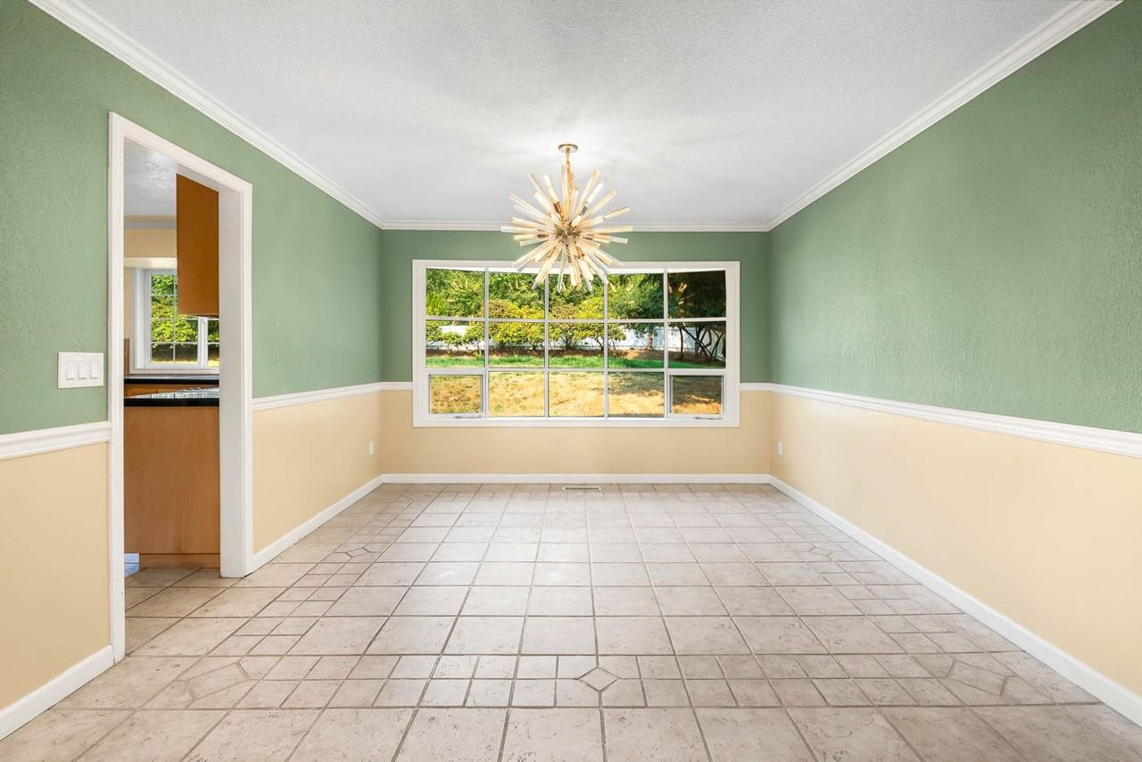 18122 Ne 127th St - Photo 5 of 29