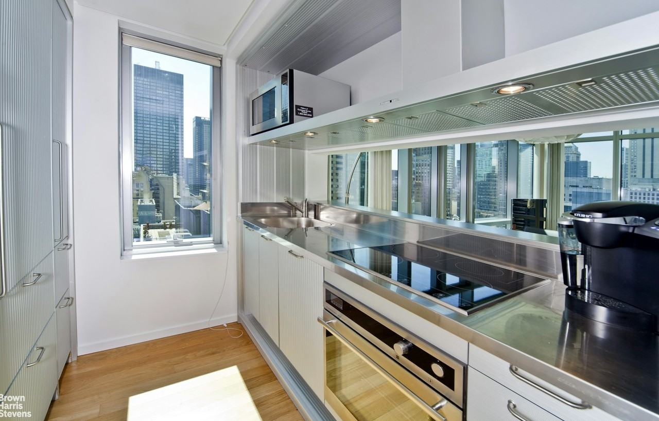 18 W 48th St #27C - Photo 2 of 4