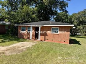 706 Langley Dr - Photo 1 of 1
