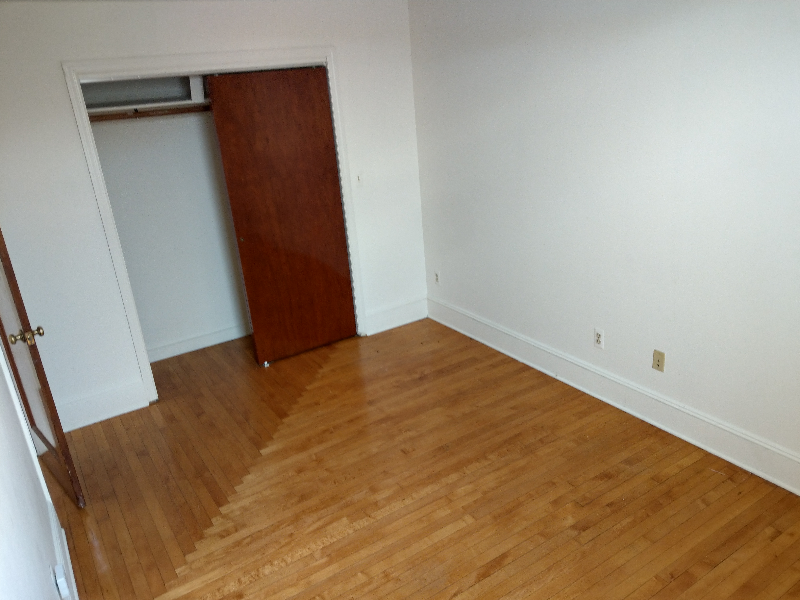 83 Main St - Photo 5 of 9