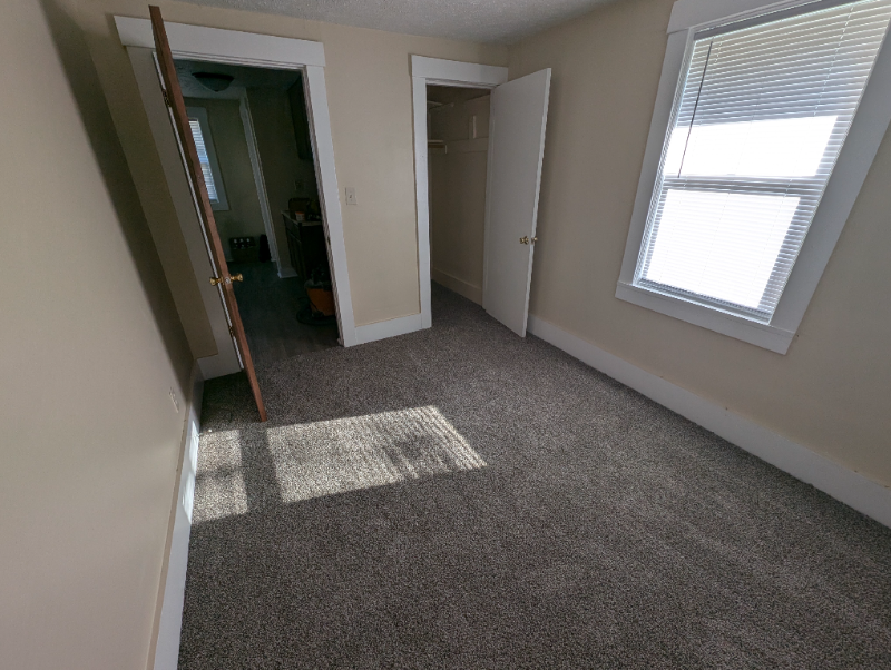 5413 N 42nd St - Photo 2 of 5