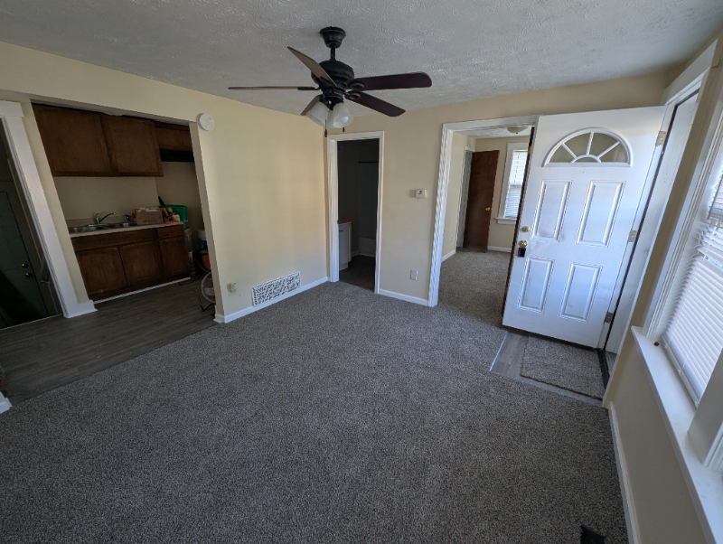 5413 N 42nd St - Photo 3 of 5